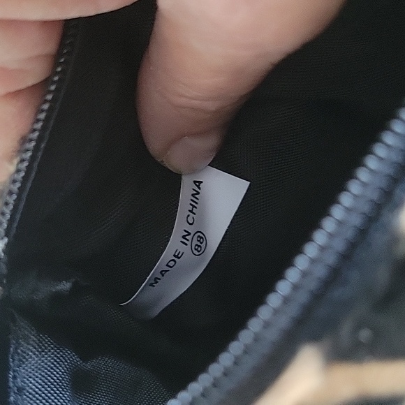 NWT Saks Fifth Avenue Faux Giraffe Plush Shoulder Bag - Picture 10 of 12